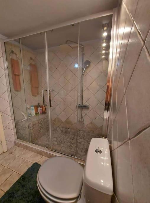 Όμορφο, Άνετο Ζεστά Διακοσμημένο Διαμέρισμα Thérmi Eksteriør bilde